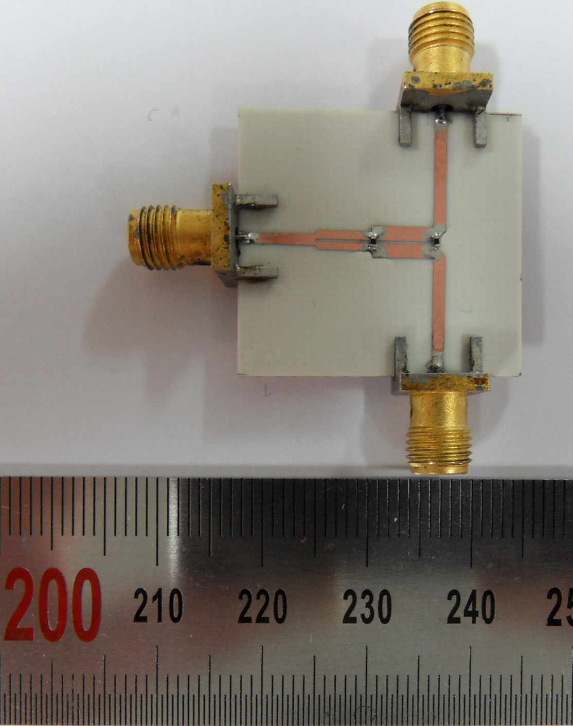 2-Way Power Divider @ 7.9GHz